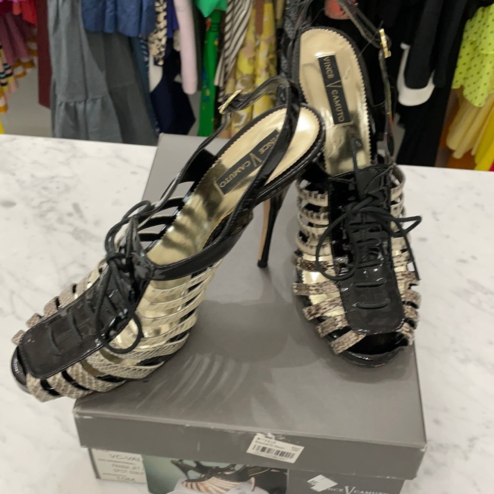 Black lace up sexy heels ! Vince Camuto
